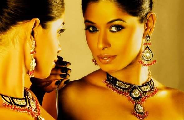 Female model photo shoot of Antara Kar