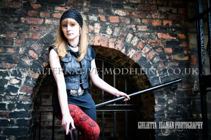 Female model photo shoot of Leela Rose