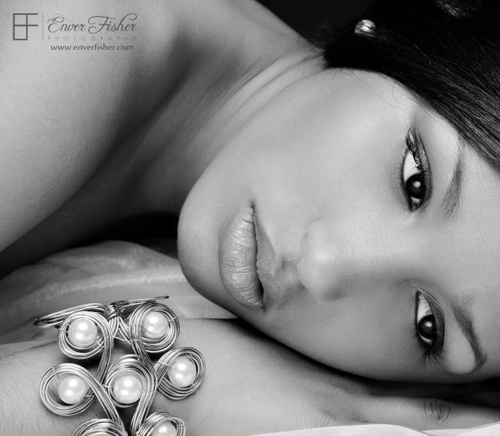 Female model photo shoot of Mainelly Romero