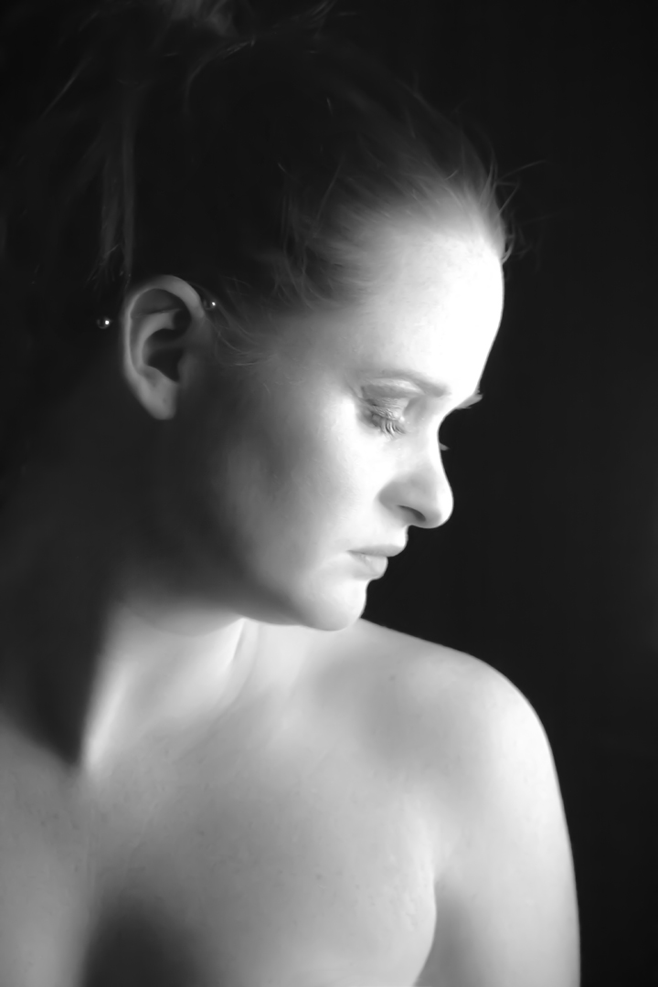 Female model photo shoot of Mary Martin Photography