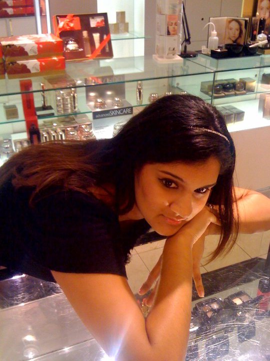Female model photo shoot of Sidhi J