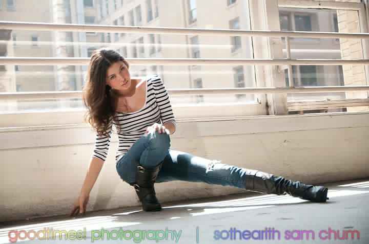 Female model photo shoot of Nancy Jasmin