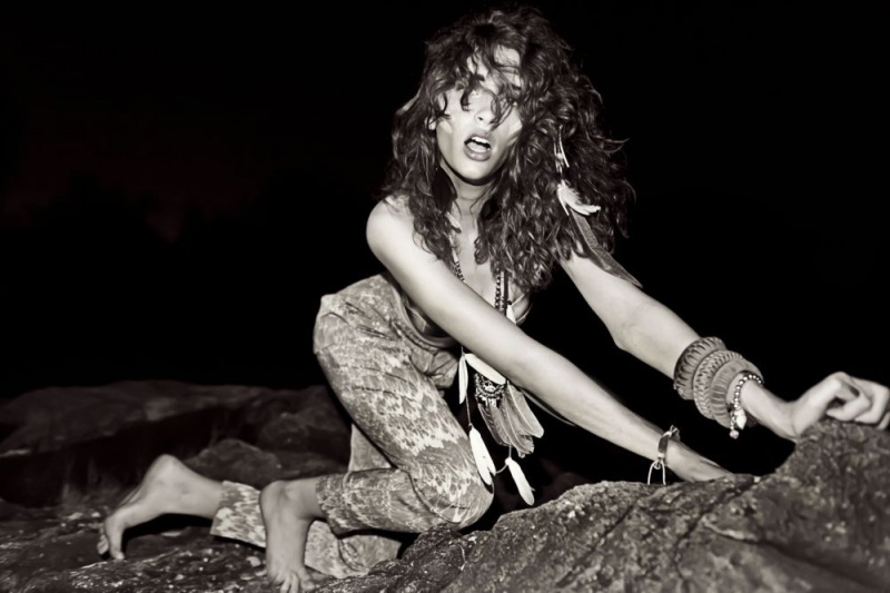 Female model photo shoot of Shiny Arnautovic