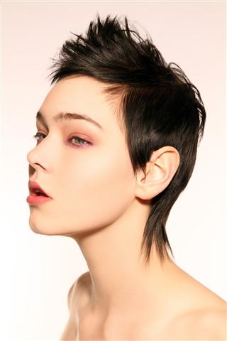 Female model photo shoot of Bianca Laurent Hair