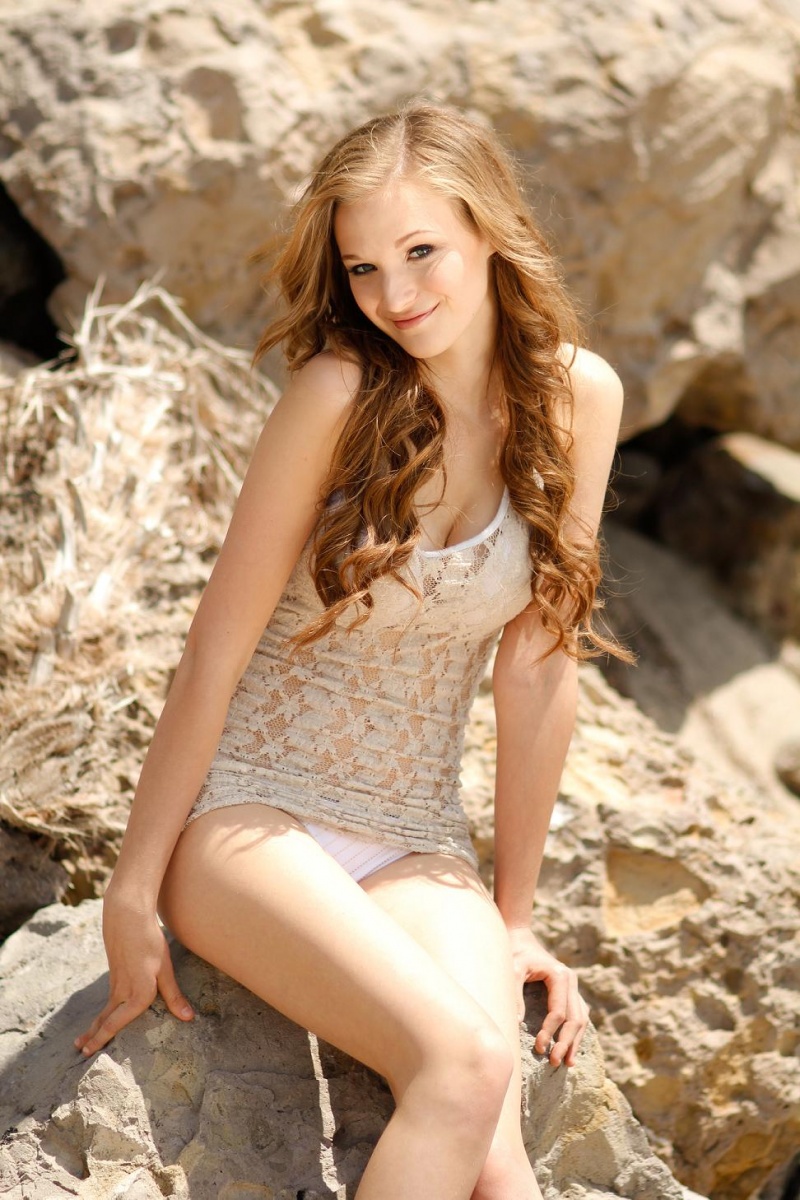 Female model photo shoot of Elia A Lizcano in Malibu
