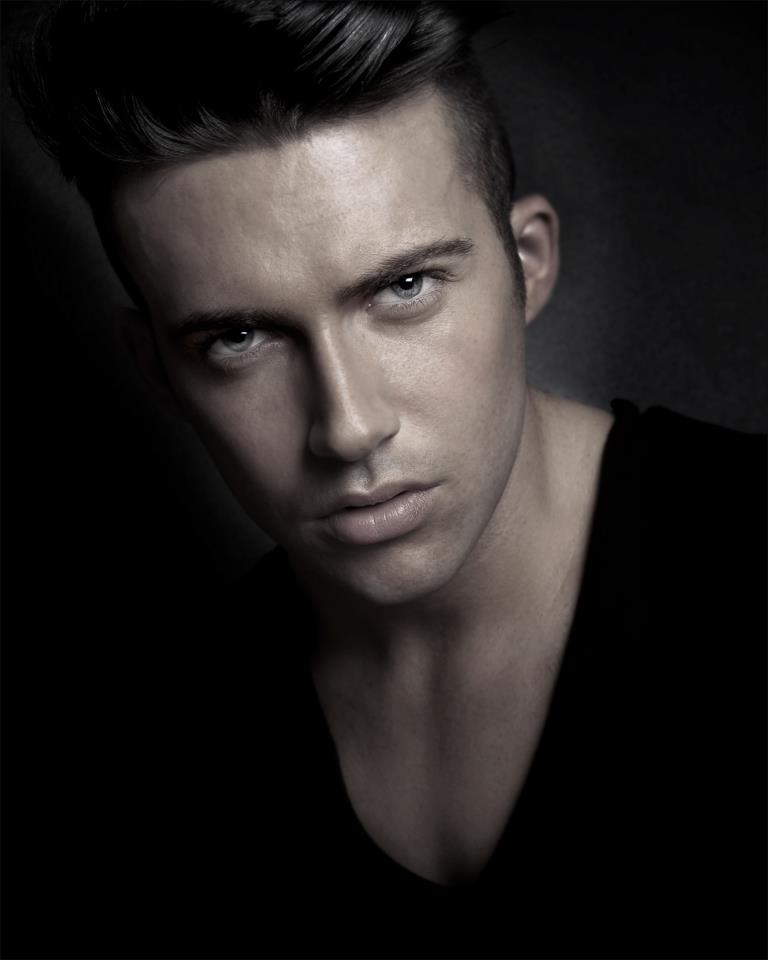 Male model photo shoot of Daniel Paxton