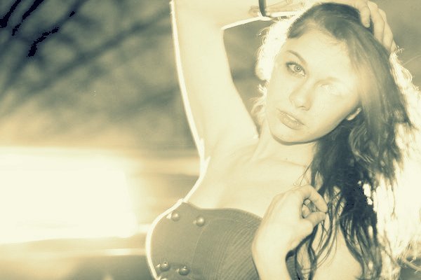 Female model photo shoot of Chelsi Noelle
