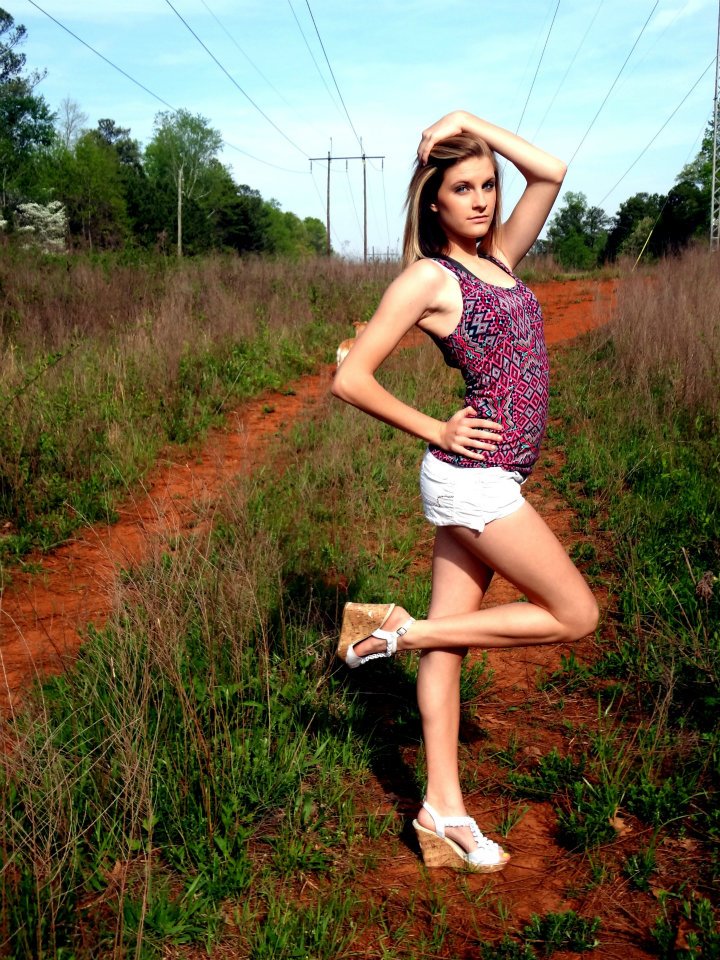 Female model photo shoot of Allison McDaniel