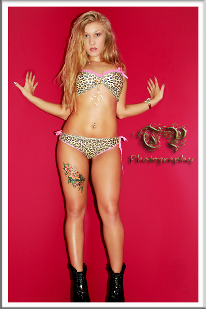Female model photo shoot of trickypixelphotography in Hot Springs Arkansas