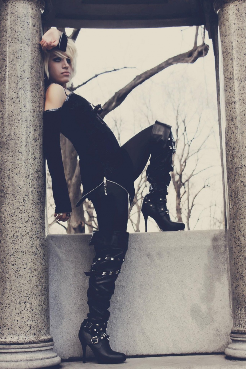 Female model photo shoot of Nikita Style