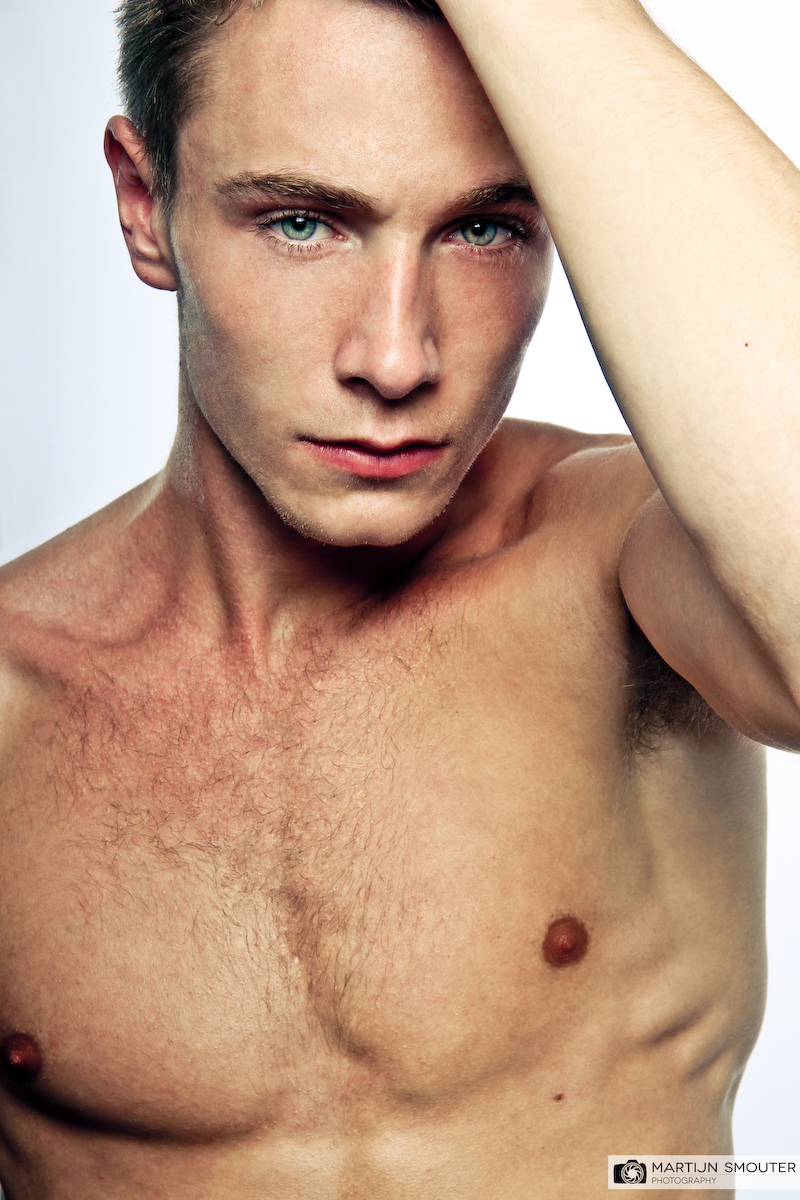 Male model photo shoot of Rafael Roos by Martijn Smouter