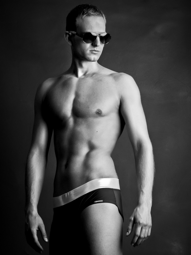 Male model photo shoot of Vince Niko