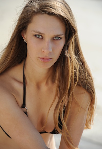 Female model photo shoot of Stell Bahrami