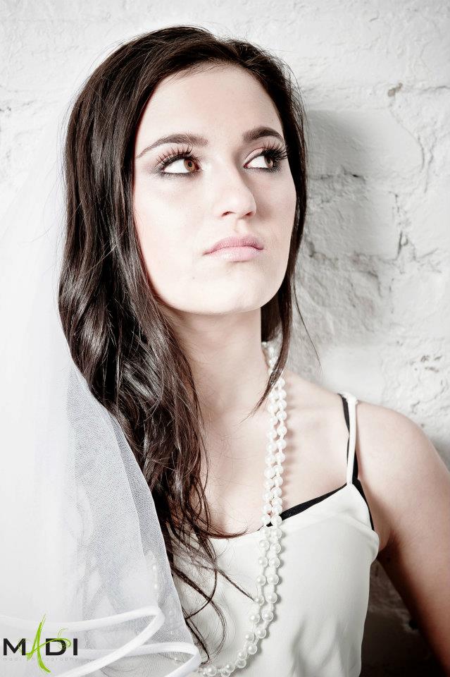 Female model photo shoot of Laura Santos