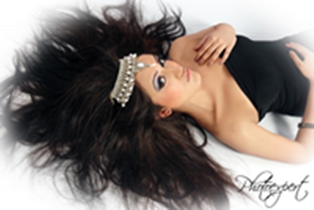 Female model photo shoot of Sonia Chohan1