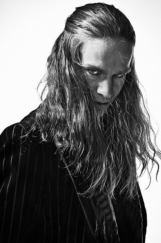 Male model photo shoot of Henri Ilanen