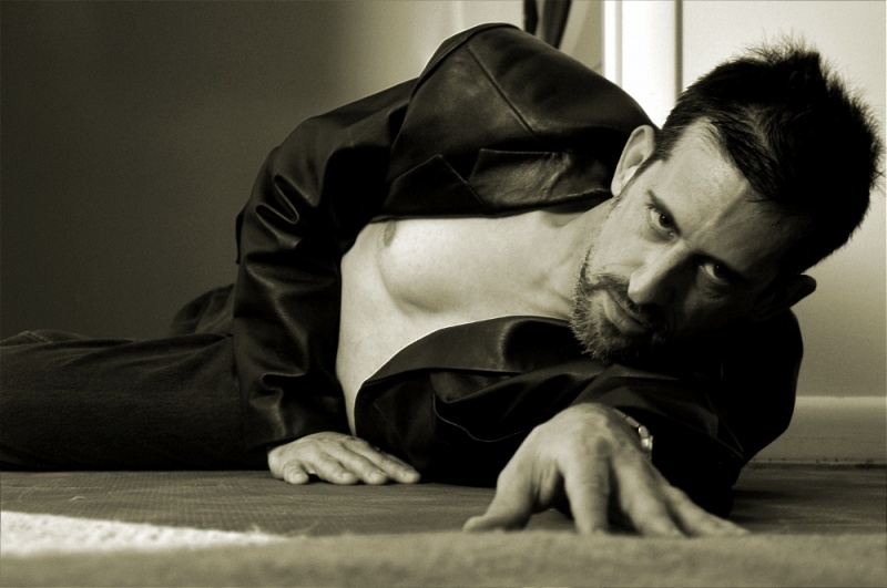 Male model photo shoot of Steven Marc Simon by VinceK