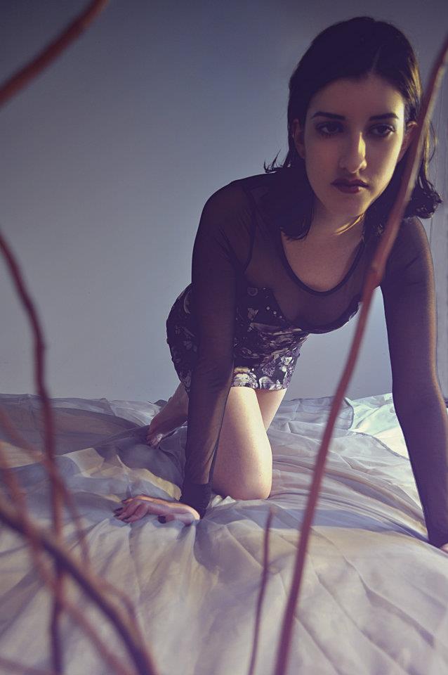 Female model photo shoot of Roxann VR by Hannah Mello Foto