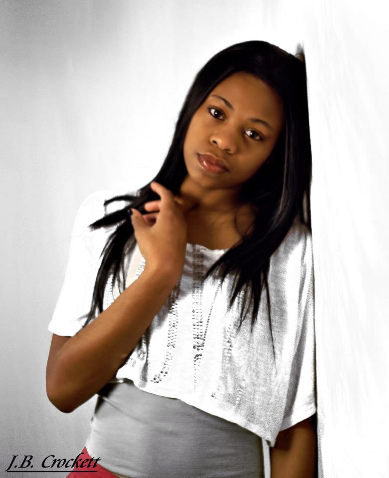 Female model photo shoot of Kaylee_thee talent