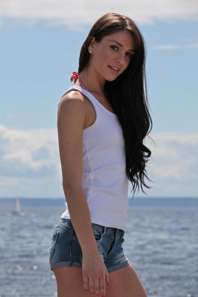 Female model photo shoot of MissBecky21