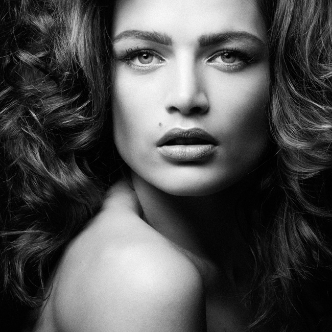 Female model photo shoot of Ilona Smit