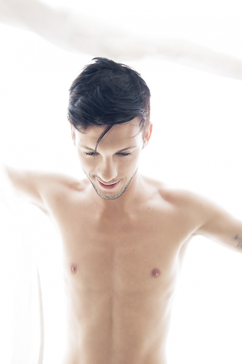 Male model photo shoot of Daniel Tate by TEspinozaPhoto