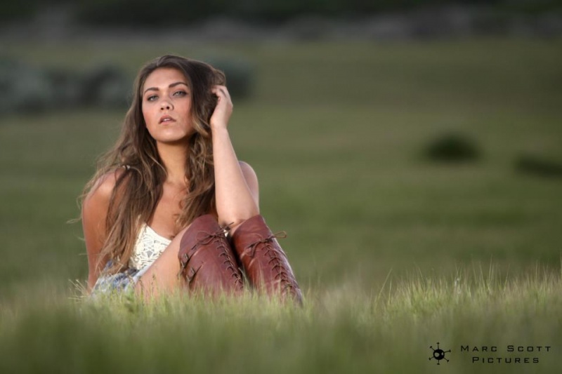 Female model photo shoot of chelsea lauren olsen