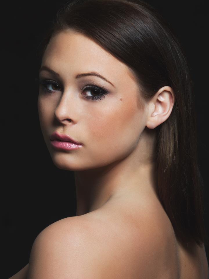 Female model photo shoot of Stella Kathleen Groome