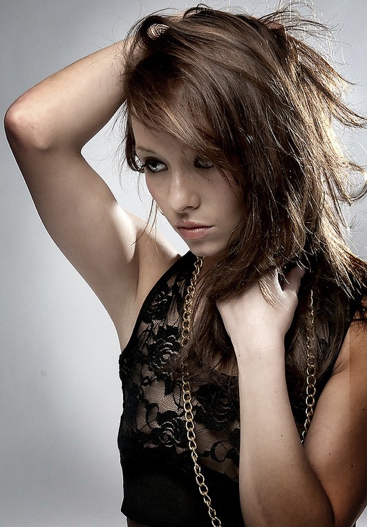 Female model photo shoot of hollz