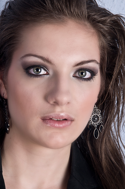 Female model photo shoot of Alex M Makeup