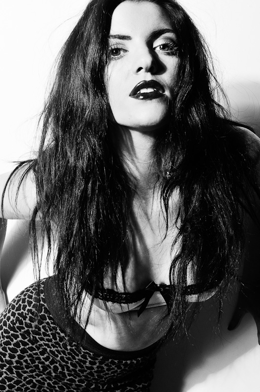 Female model photo shoot of Emma Mackintosh