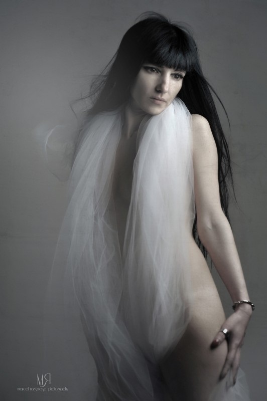 Female model photo shoot of AnY333 in Milano