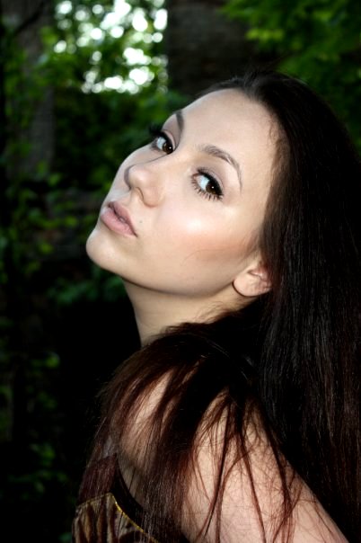 Female model photo shoot of Julia Protasova MUA