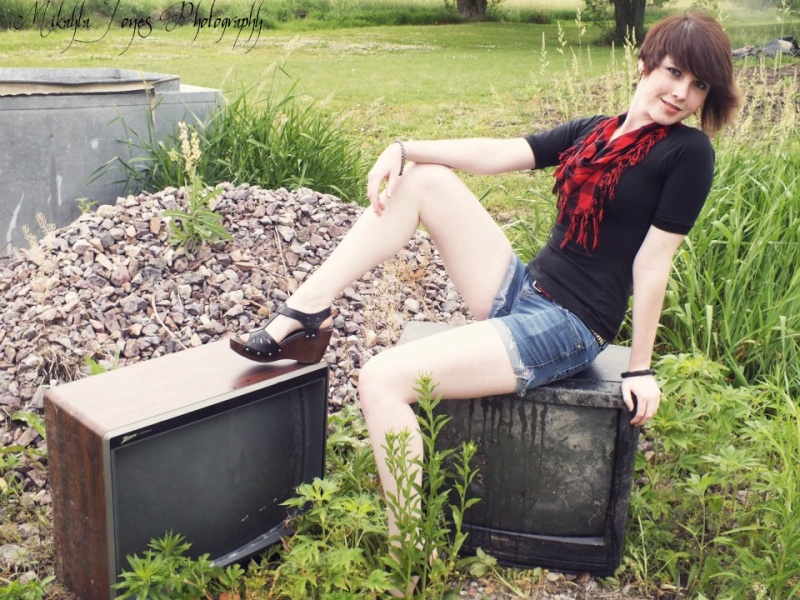 Female model photo shoot of Eris Lynn in Marengo, Iowa