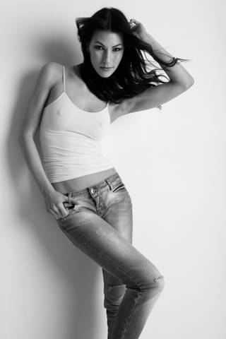 Female model photo shoot of Elle Maria