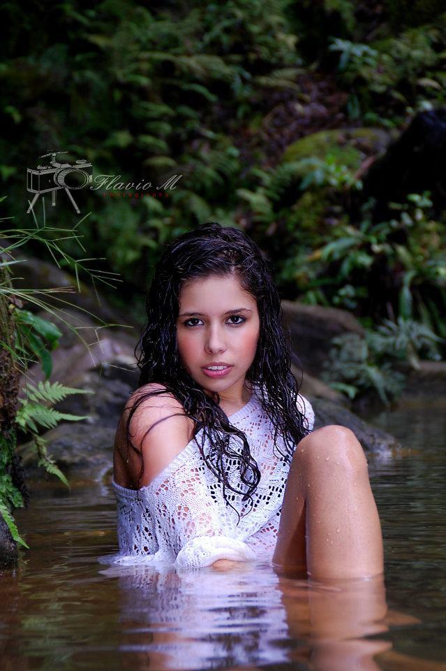 Female model photo shoot of Vanya Costa