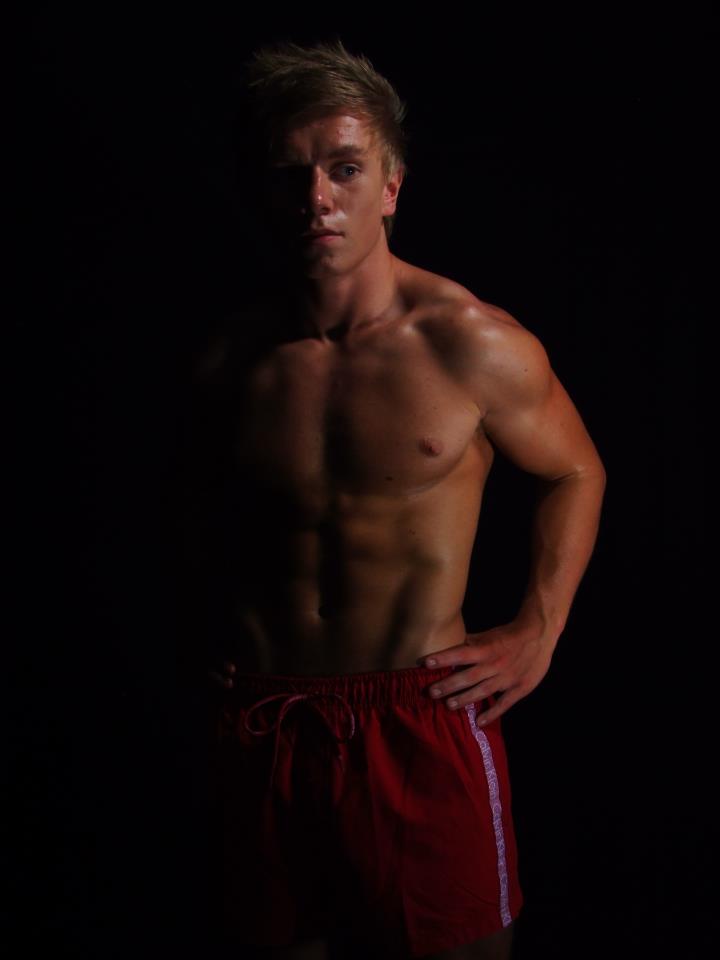 Male model photo shoot of Dann Lewis