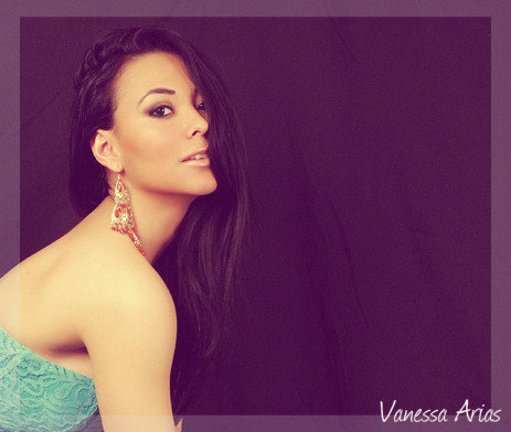 Female model photo shoot of VanessaArias
