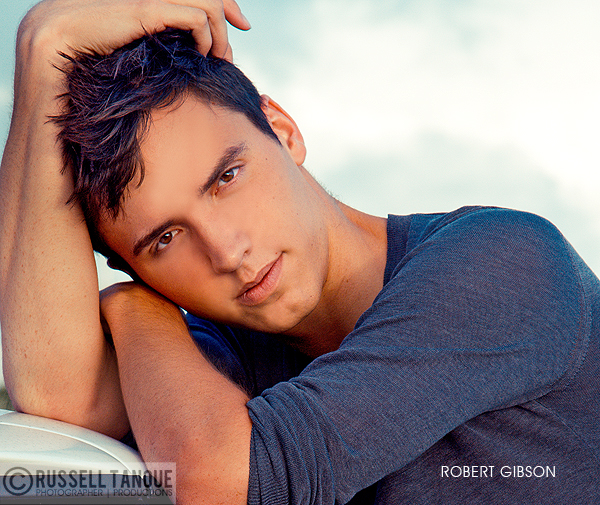 Male model photo shoot of Robert Gibson