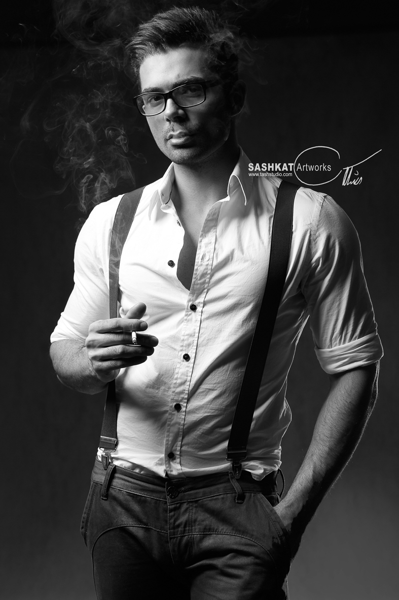 Male model photo shoot of Sasha Meshkat