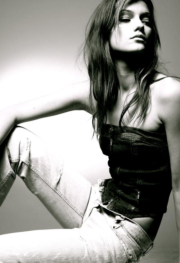 Female model photo shoot of Anca Matei
