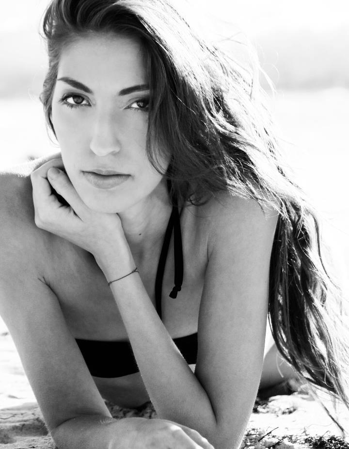 Female model photo shoot of Ivette Maria