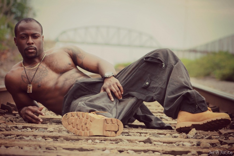 Male model photo shoot of Raevon Williams