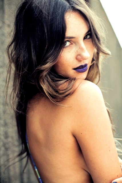 Female model photo shoot of Emmily Banks Makeup 