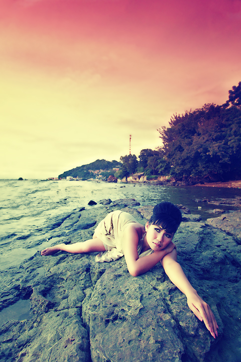 Male model photo shoot of Boim Wahyudi in Rock beach