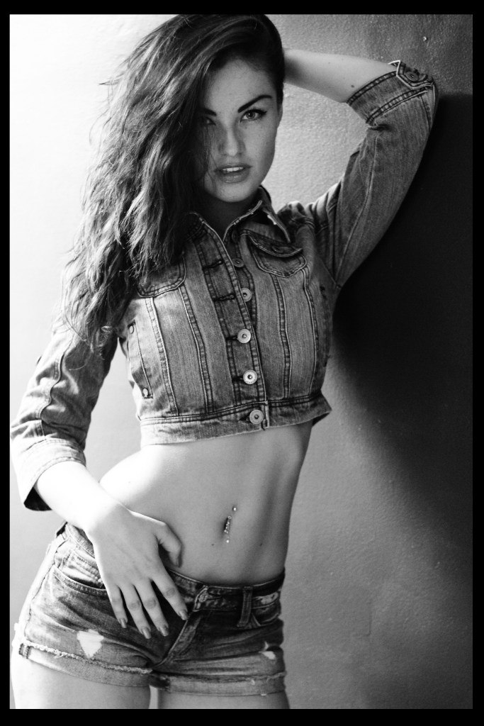 Female model photo shoot of Julie Akh