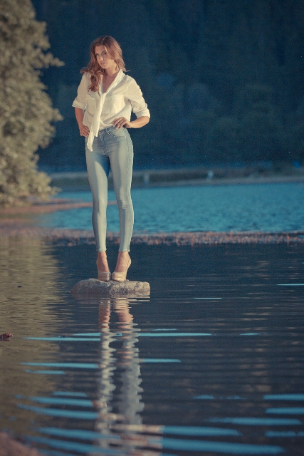Female model photo shoot of Doctrine Jeans