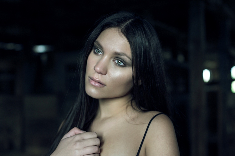 Female model photo shoot of Crystal Croxon