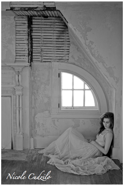 Female model photo shoot of Nicole Cudzilo