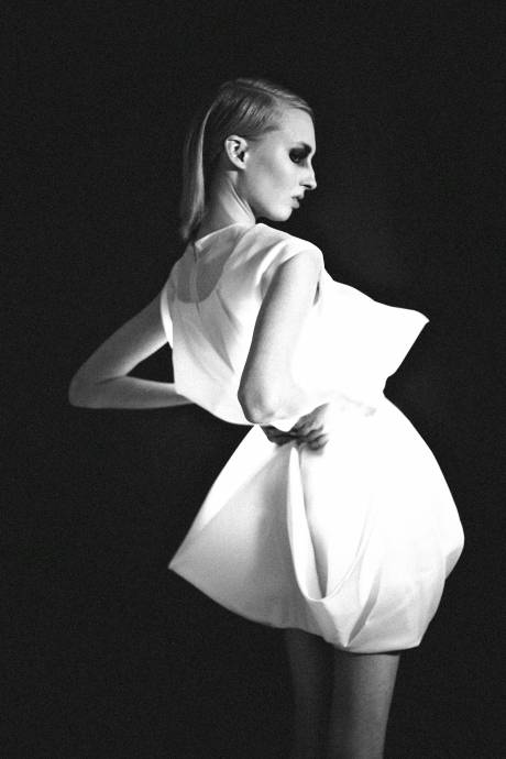 Female model photo shoot of Kylie McMichael MUA